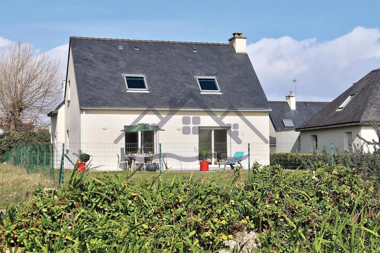 Ti Marjan: Seaside Retreat with Wi-Fi and Pet-Friendly Garden Villa Guilvinec